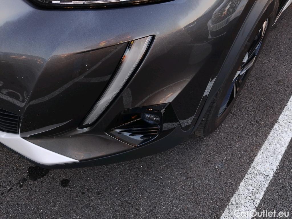  Peugeot  2008 PEUGEOT  / 2019 / 5P / todoterreno Allure Pack BlueHDI 81kW (110CV) (AC) #23