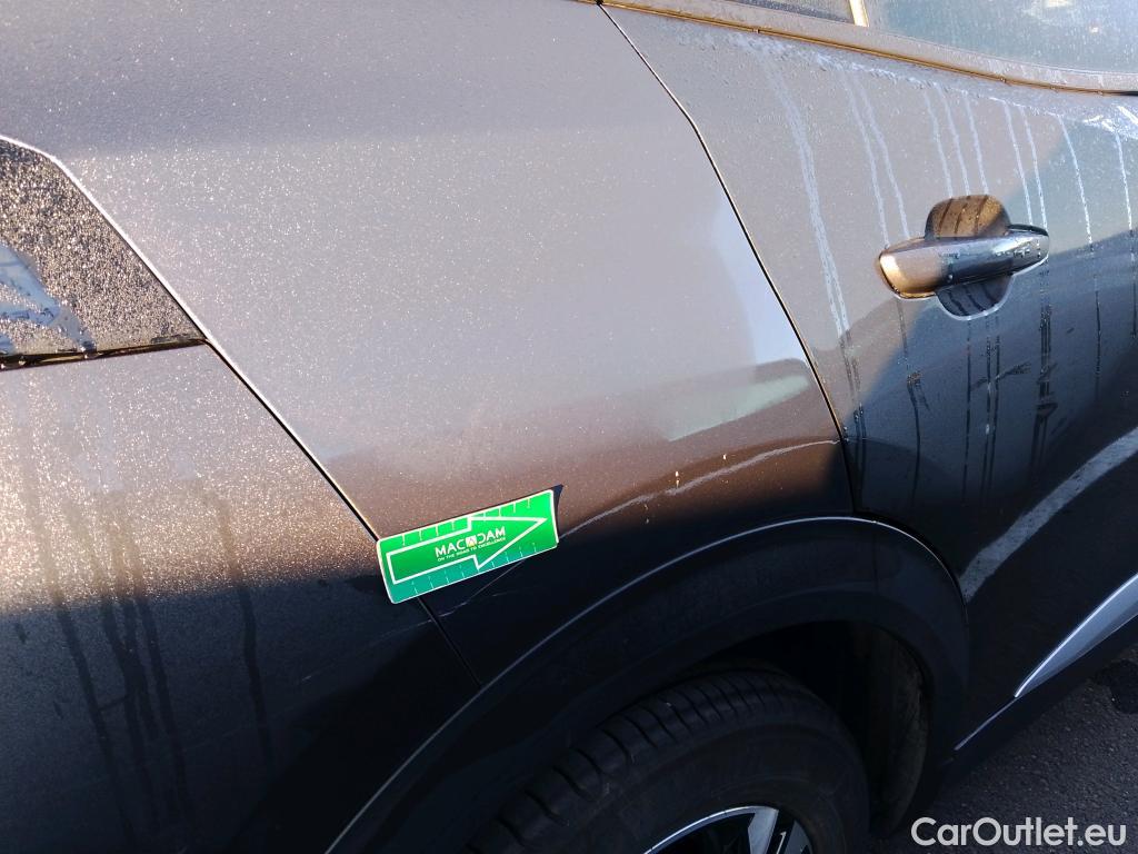  Peugeot  2008 PEUGEOT  / 2019 / 5P / todoterreno Allure Pack BlueHDI 81kW (110CV) (AC) #5