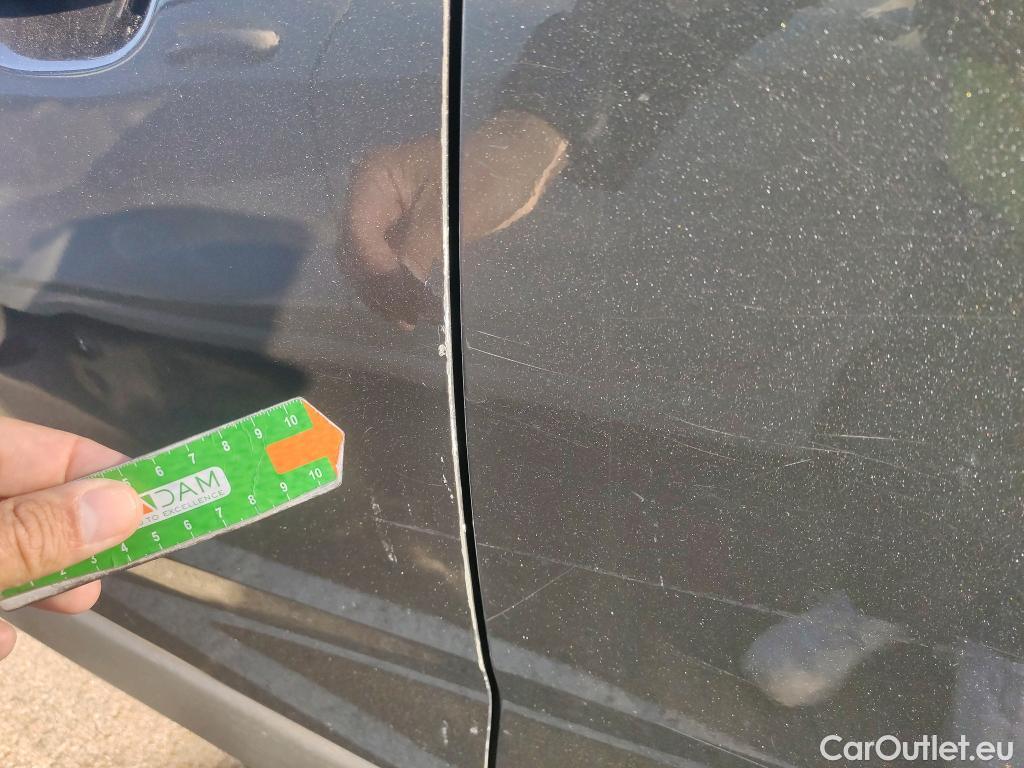  Toyota  RAV4 TOYOTA  / 2018 / 5P / todoterreno 2.5l 220H Advance #8