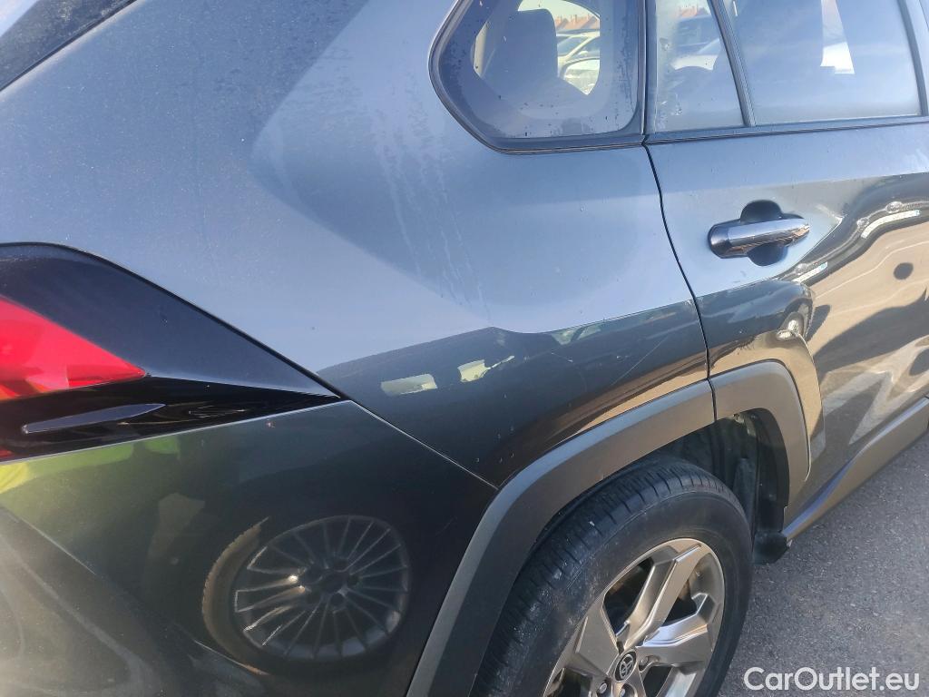  Toyota  RAV4 TOYOTA  / 2018 / 5P / todoterreno 2.5l 220H Advance #10