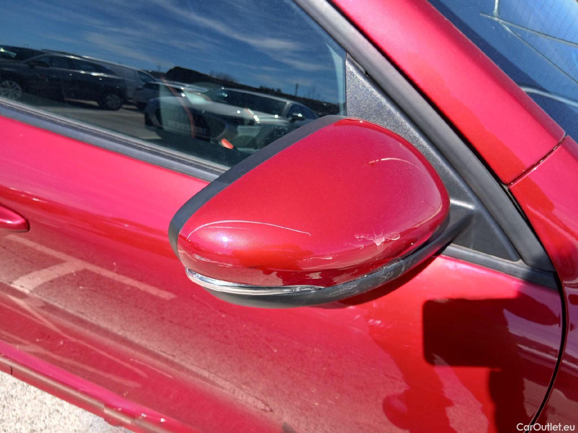  Ford  Kuga FORD  / 2019 / 5P / todoterreno ST-Line X 2.5 Duratec FHEV Auto #55