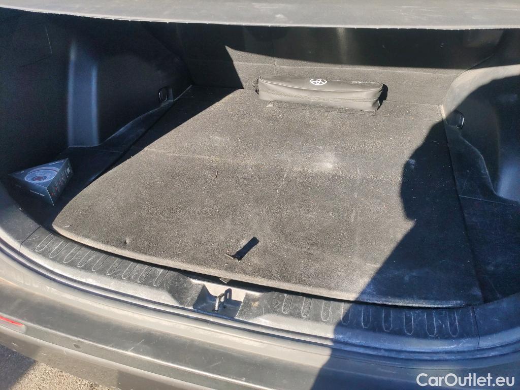  Toyota  RAV4 TOYOTA  / 2018 / 5P / todoterreno 2.5l 220H Advance #12