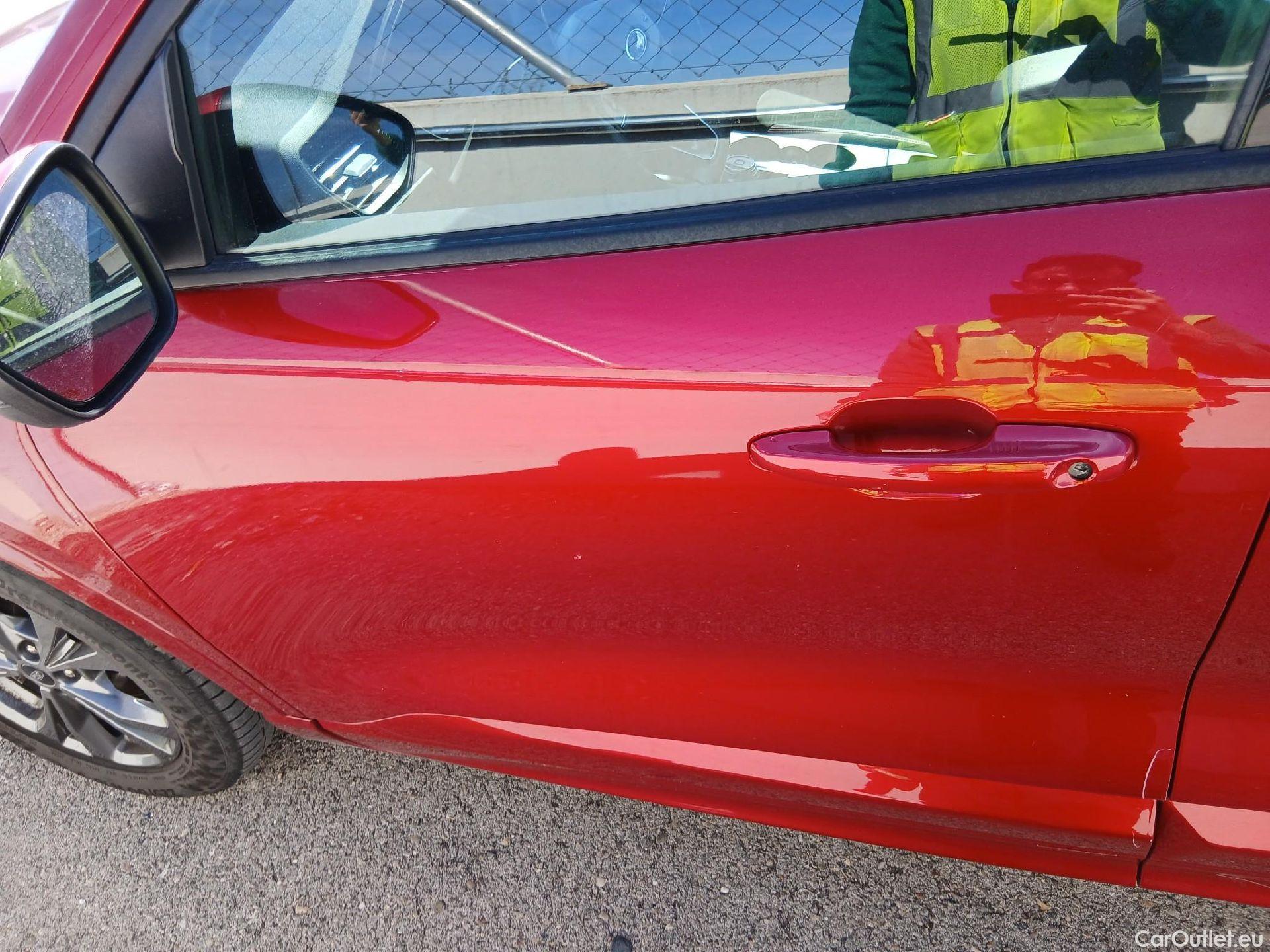  Ford  Kuga FORD  / 2019 / 5P / todoterreno ST-Line X 2.5 Duratec FHEV Auto #20