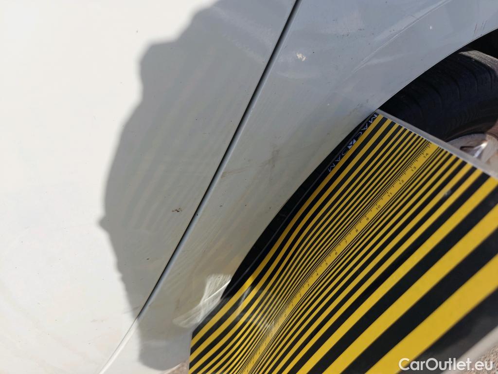  Renault  Megane RENAULT Mégane / 2015 / 5P / berlina con portón Limited Blue dCi 85 kW (115CV) #4