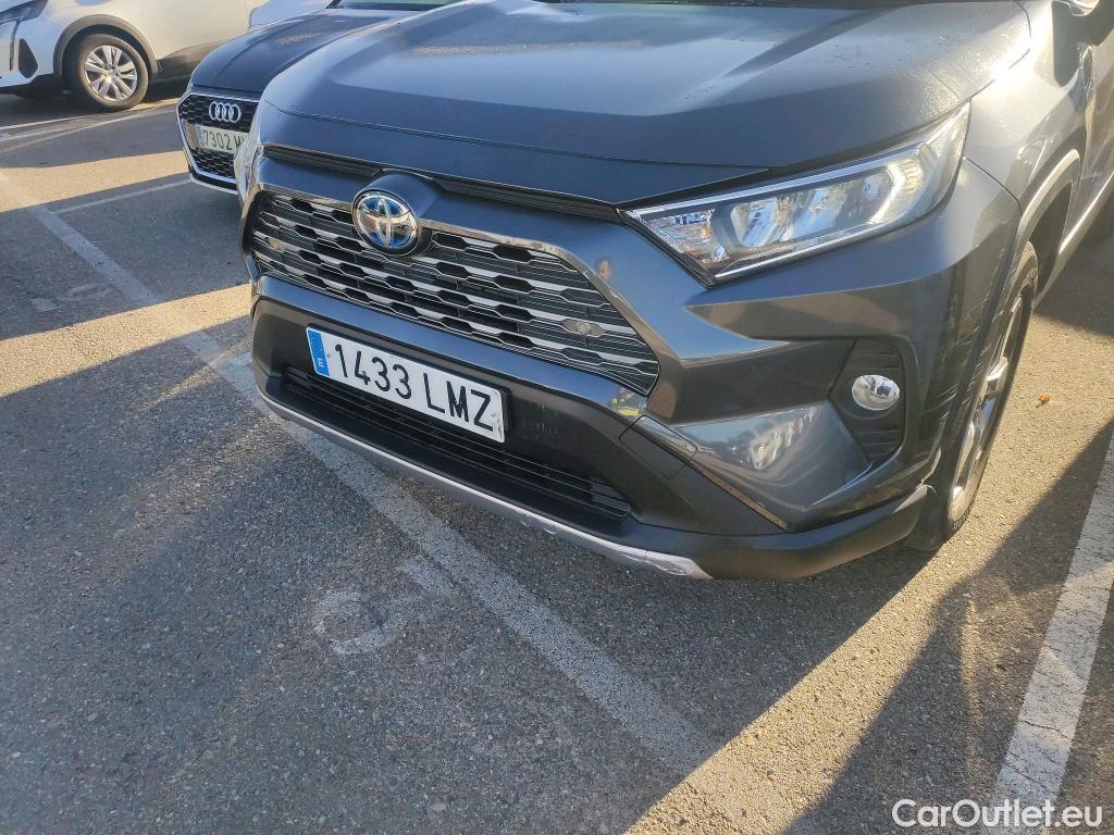  Toyota  RAV4 TOYOTA  / 2018 / 5P / todoterreno 2.5l 220H Advance #27