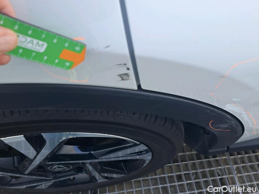  Toyota  C-HR TOYOTA  / 2019 / 5P / todoterreno 2.0 180H Advance #10