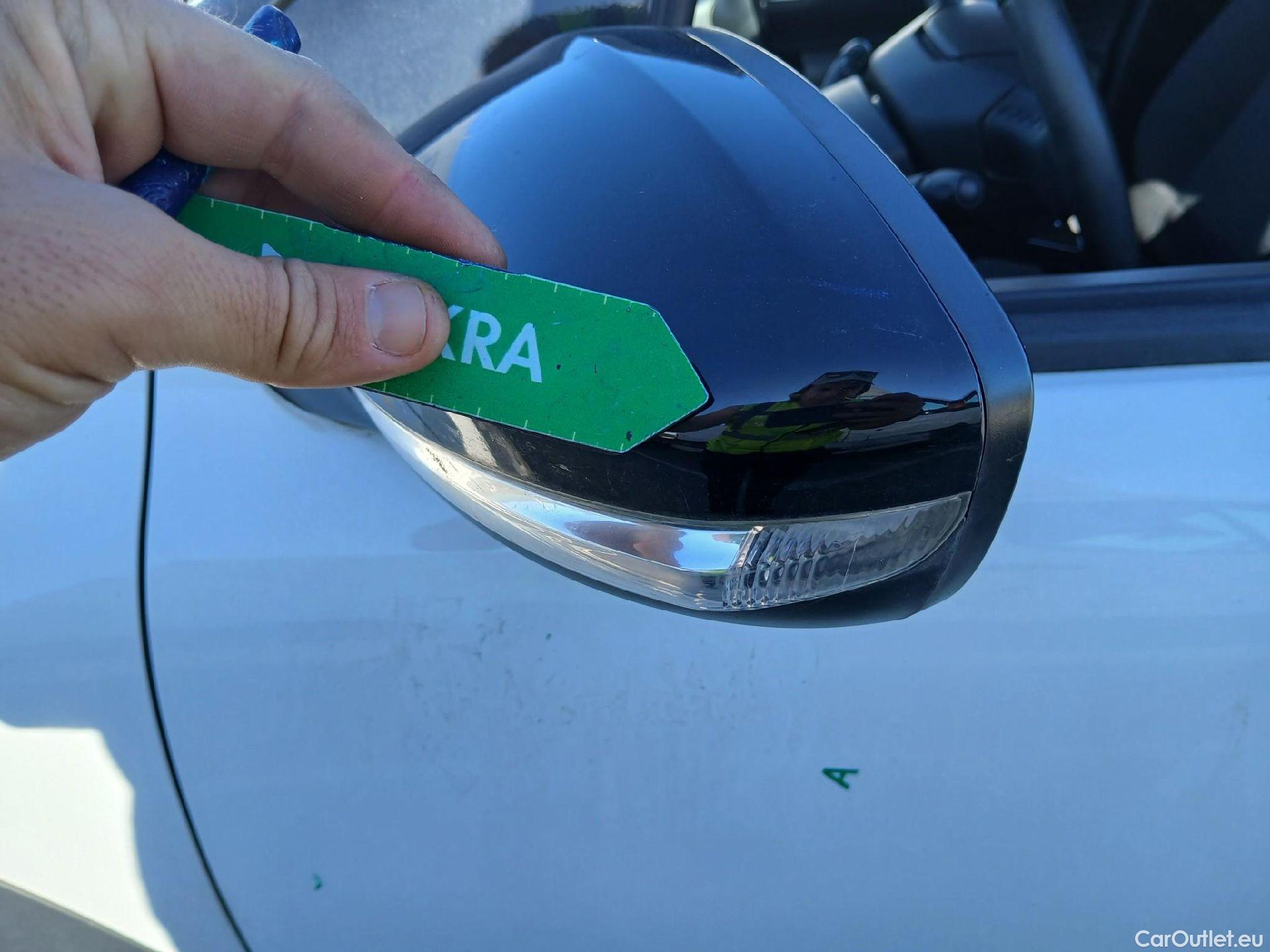  Citroen  C4 Cactus CITROEN  / 2018 / 5P / berlina con portón BlueHDi 73KW (100CV) Feel #15