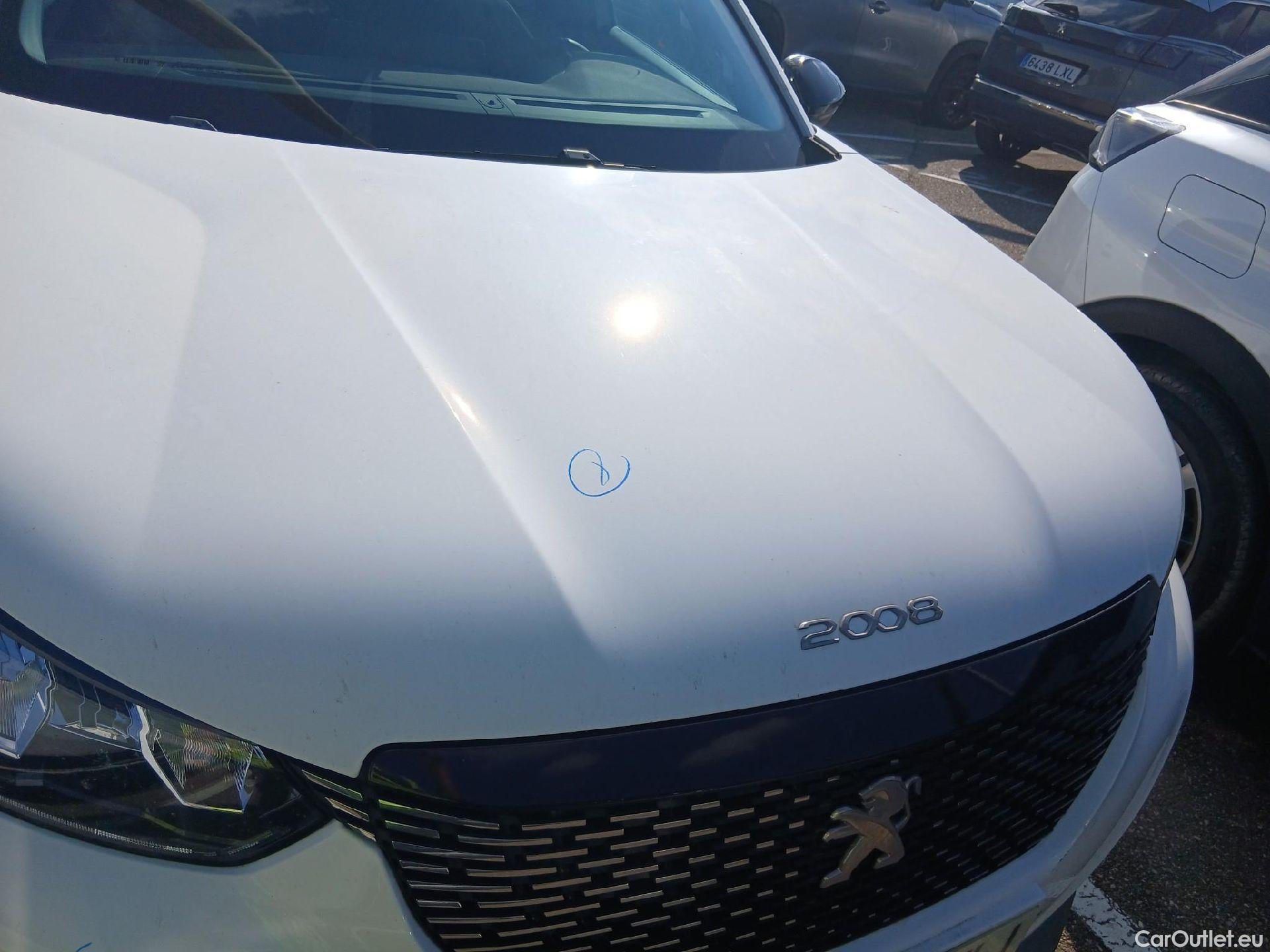  Peugeot  2008 PEUGEOT  / 2019 / 5P / todoterreno Allure BlueHDI 81kW (110CV) #19