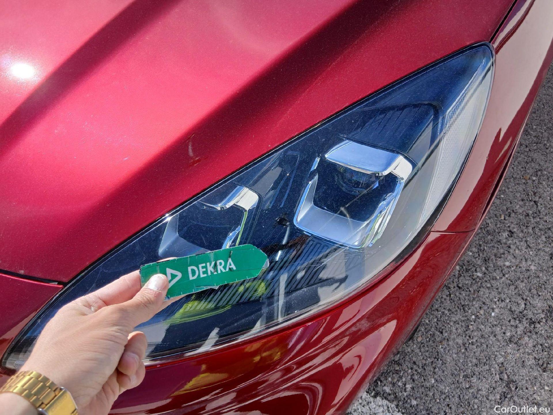  Ford  Kuga FORD  / 2019 / 5P / todoterreno ST-Line X 2.5 Duratec FHEV Auto #6