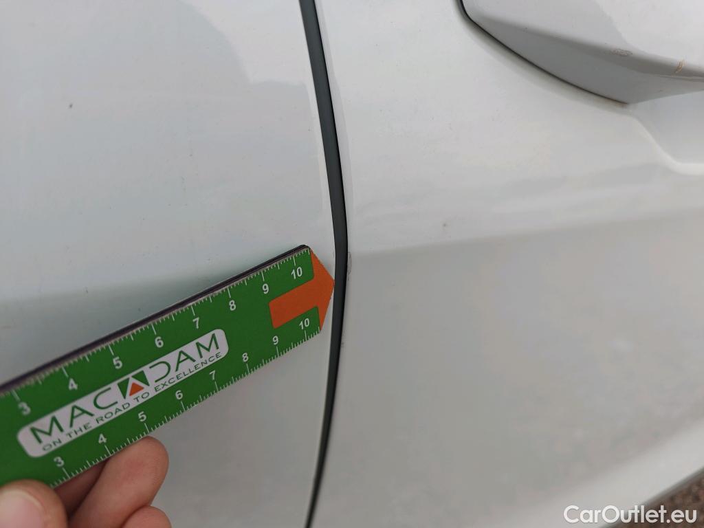  KIA  Sportage KIA  / 2022 / 5P / todoterreno 1.6 T-GDi MHEV 112kW (150CV) Drive 4X2 #37