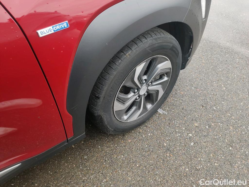  Hyundai  Konna HYUNDAI Kona / 2017 / 5P / todoterreno 1.6 GDI HEV Tecno Red DT #3