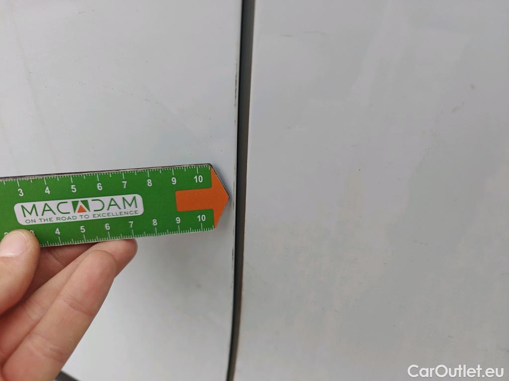  KIA  Sportage KIA  / 2022 / 5P / todoterreno 1.6 T-GDi MHEV 112kW (150CV) Drive 4X2 #10