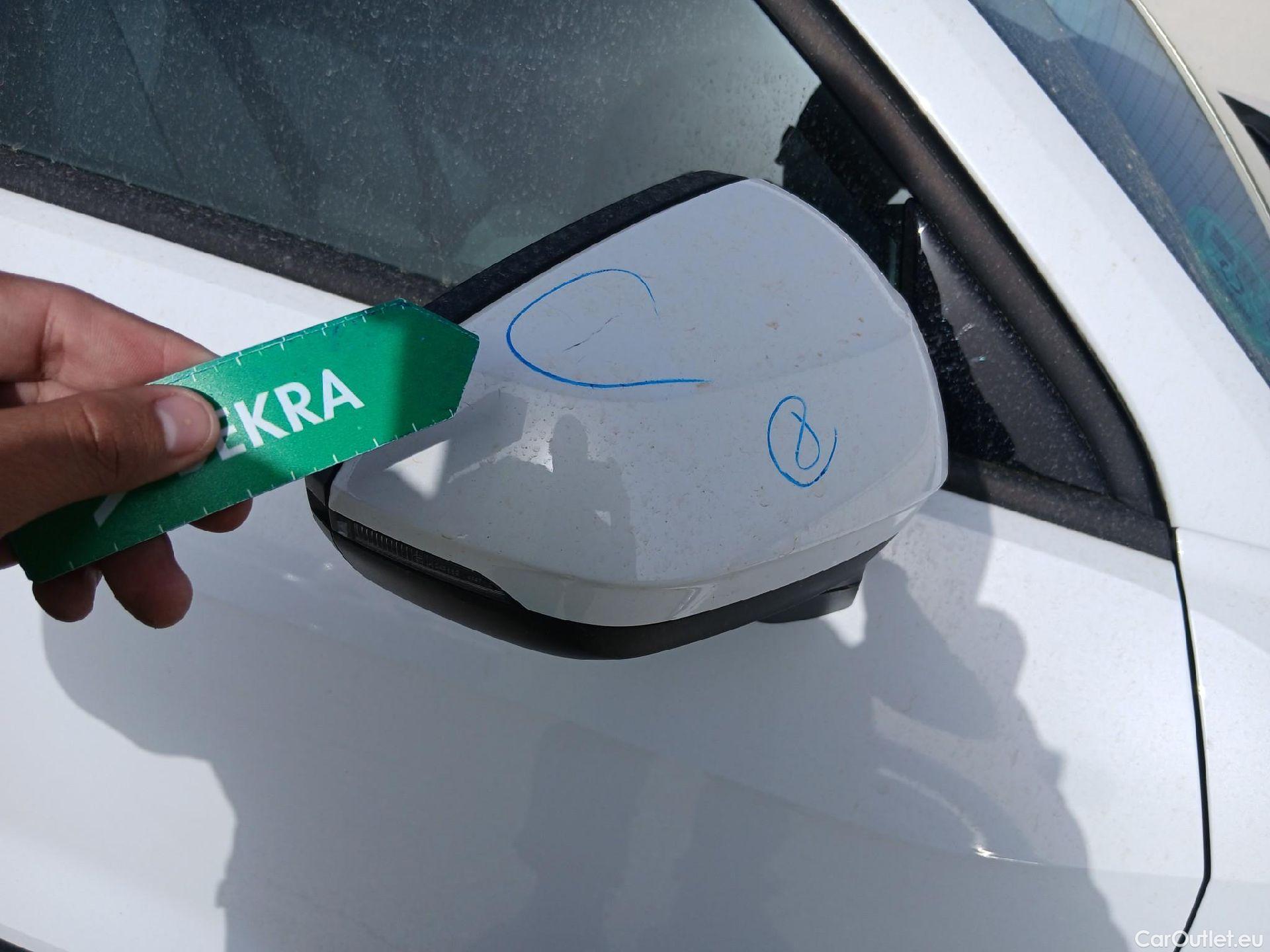  Audi  Q2 AUDI  / 2016 / 5P / todoterreno Design 30 TFSI 85kW (116CV) #20