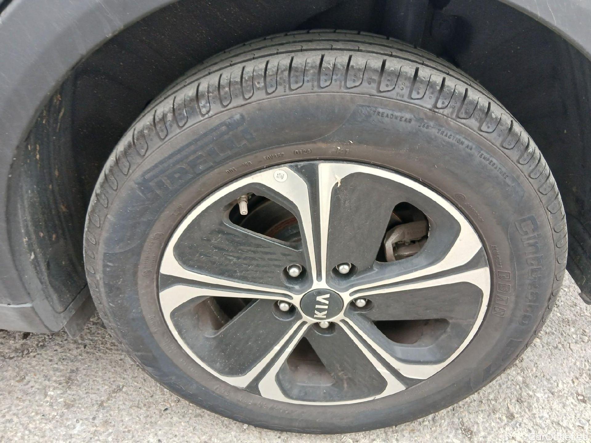  KIA  XCeed KIA  1.6 GDi PHEV 104kW (141CV) eDrive (AC) #15