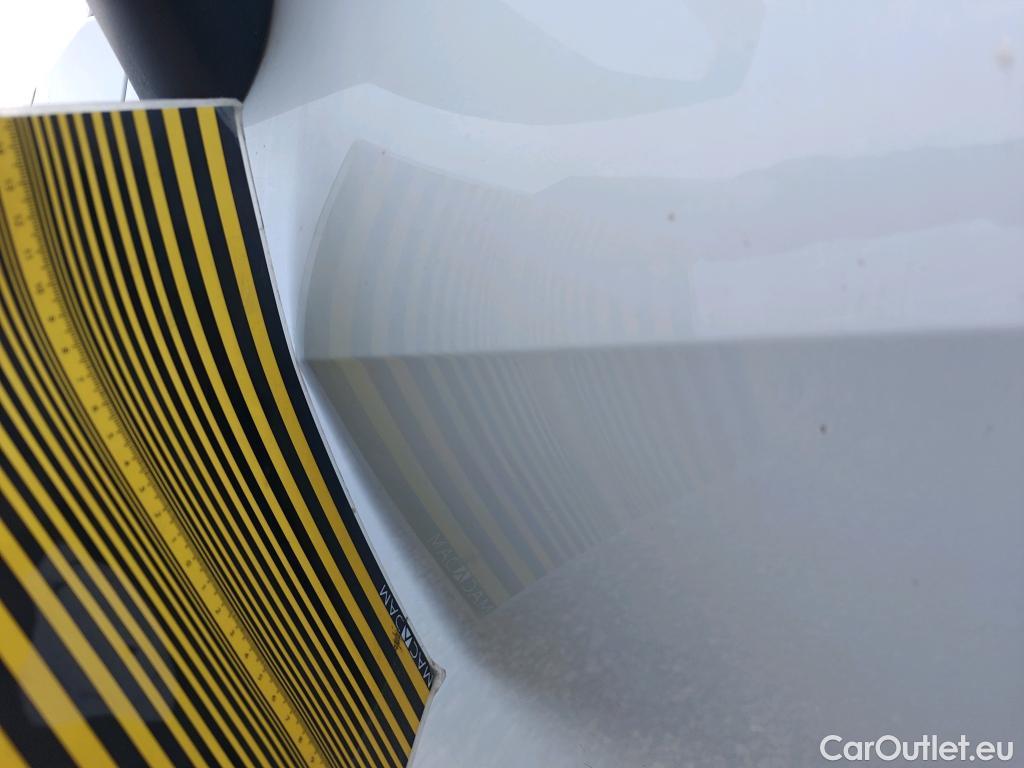  KIA  Sportage KIA  / 2022 / 5P / todoterreno 1.6 T-GDi MHEV 112kW (150CV) Drive 4X2 #13