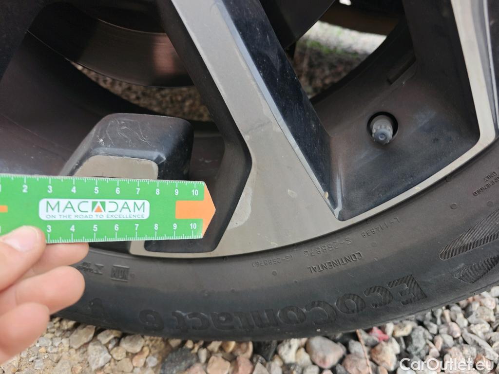  KIA  Sportage KIA  / 2022 / 5P / todoterreno 1.6 T-GDi MHEV 112kW (150CV) Drive 4X2 #40