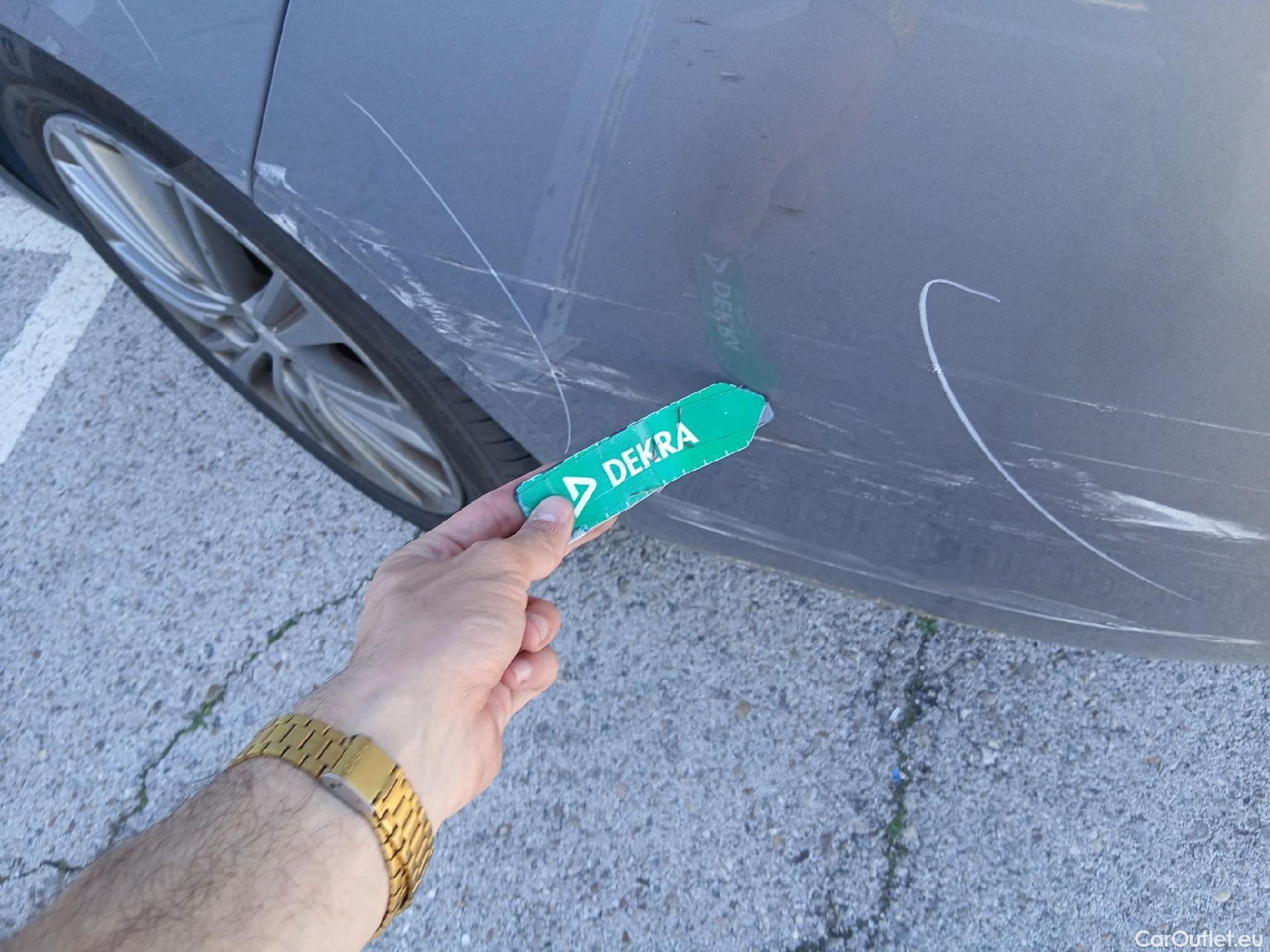  Peugeot  308 PEUGEOT  / 2017 / 5P / familiar SW Allure Pack PureTech 130 S&S #27