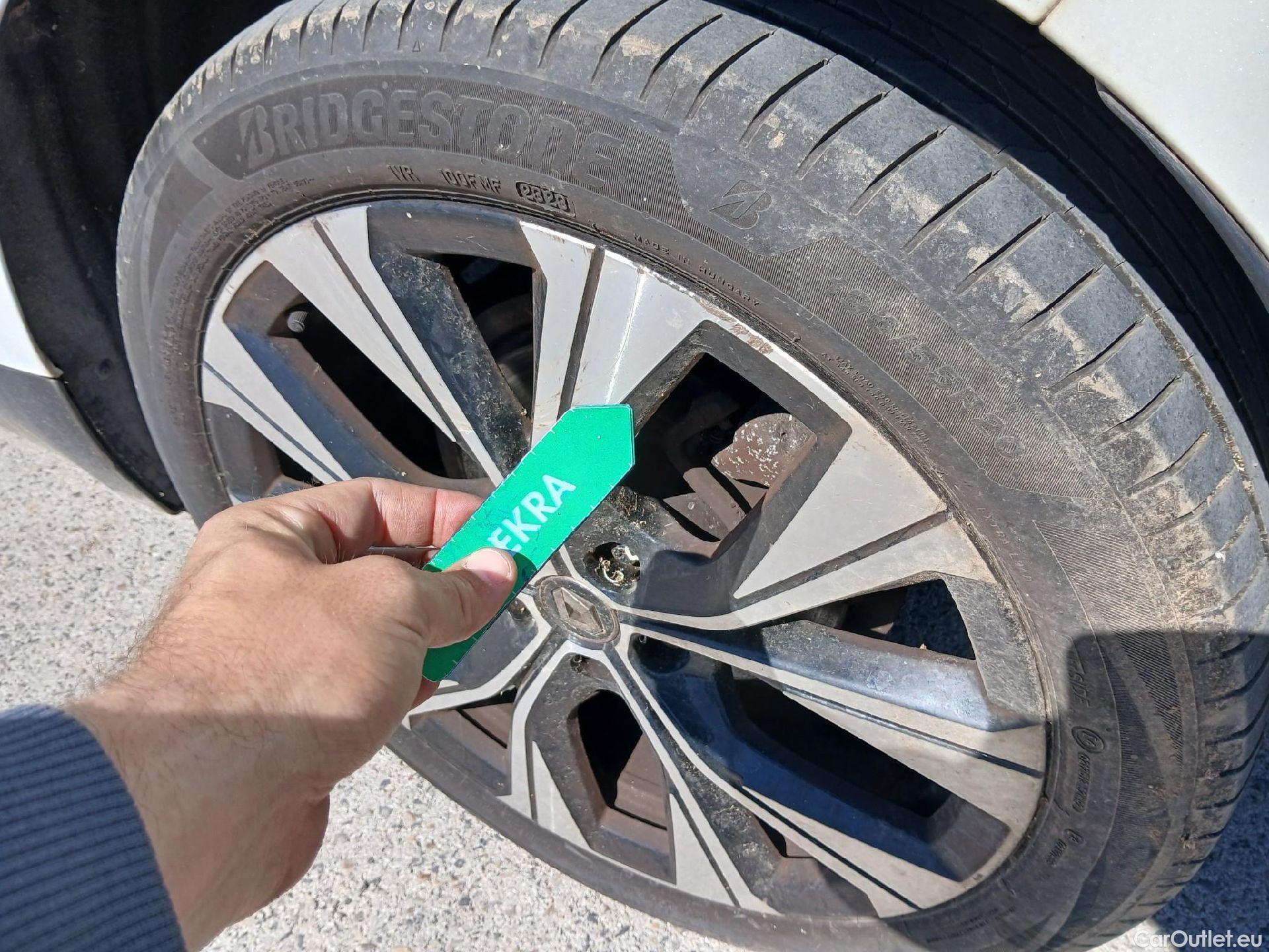  Renault  Grand Scenic RENAULT Grand Scénic / 2016 / 5P / monovolumen compacto Limited TCe 103 kW (140CV) EDC GPF MY21 #21