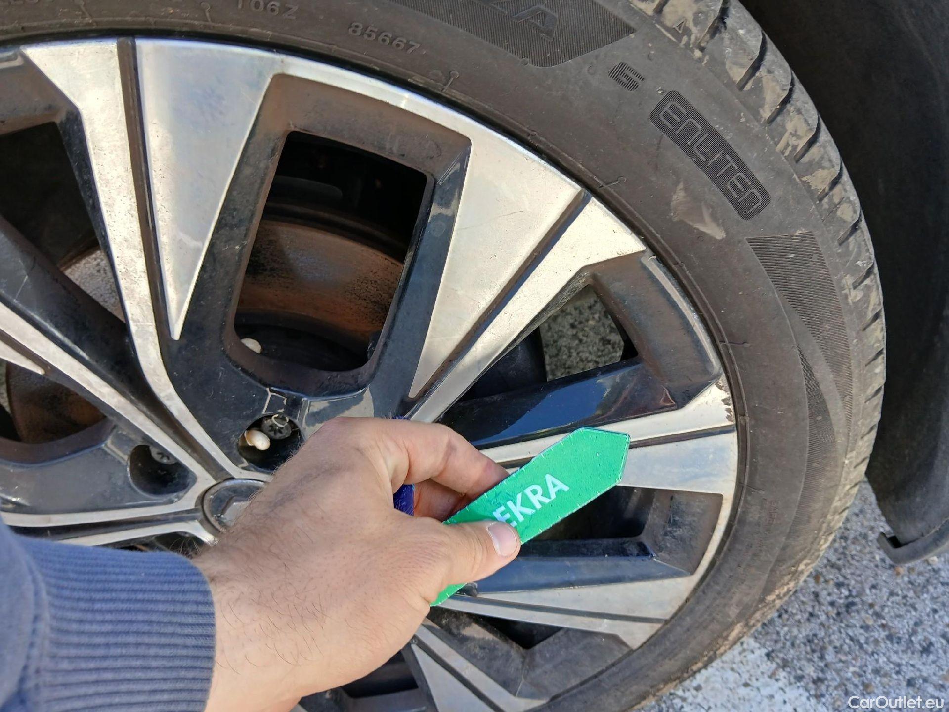  Renault  Grand Scenic RENAULT Grand Scénic / 2016 / 5P / monovolumen compacto Limited TCe 103 kW (140CV) EDC GPF MY21 #35