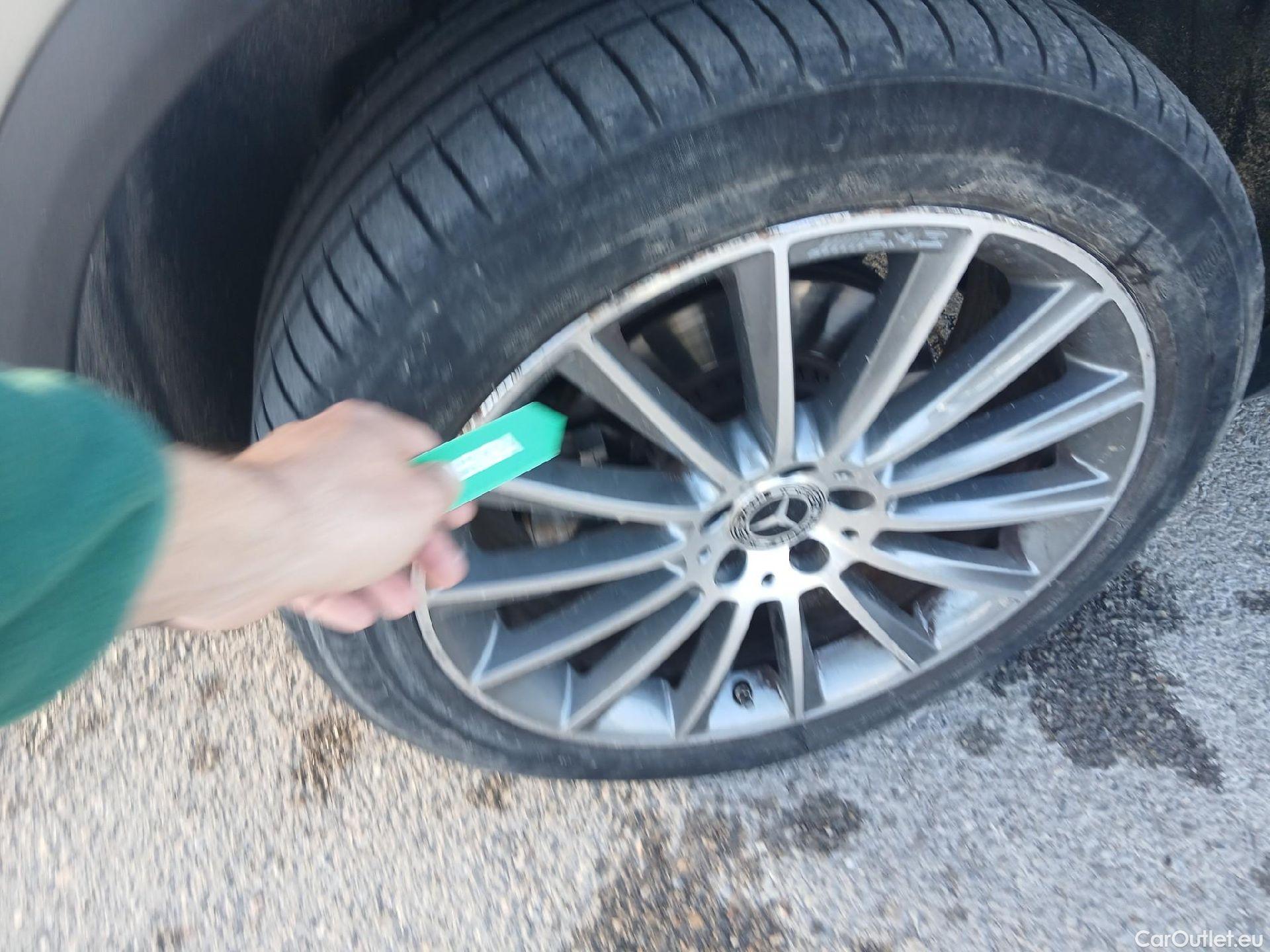  Mercedes  G-Klasee MERCEDES-BENZ Clase GLC / 2019 / 5P / todoterreno GLC 300 e 4MATIC #24