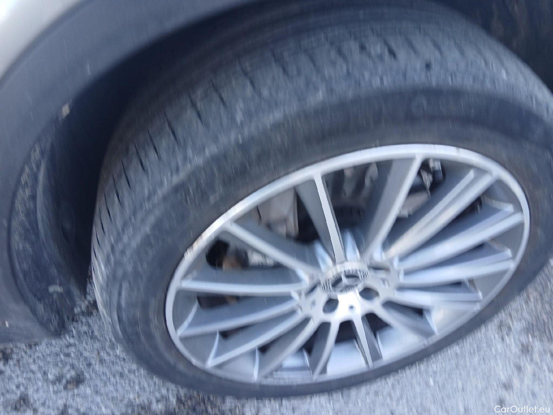  Mercedes  G-Klasee MERCEDES-BENZ Clase GLC / 2019 / 5P / todoterreno GLC 300 e 4MATIC #33