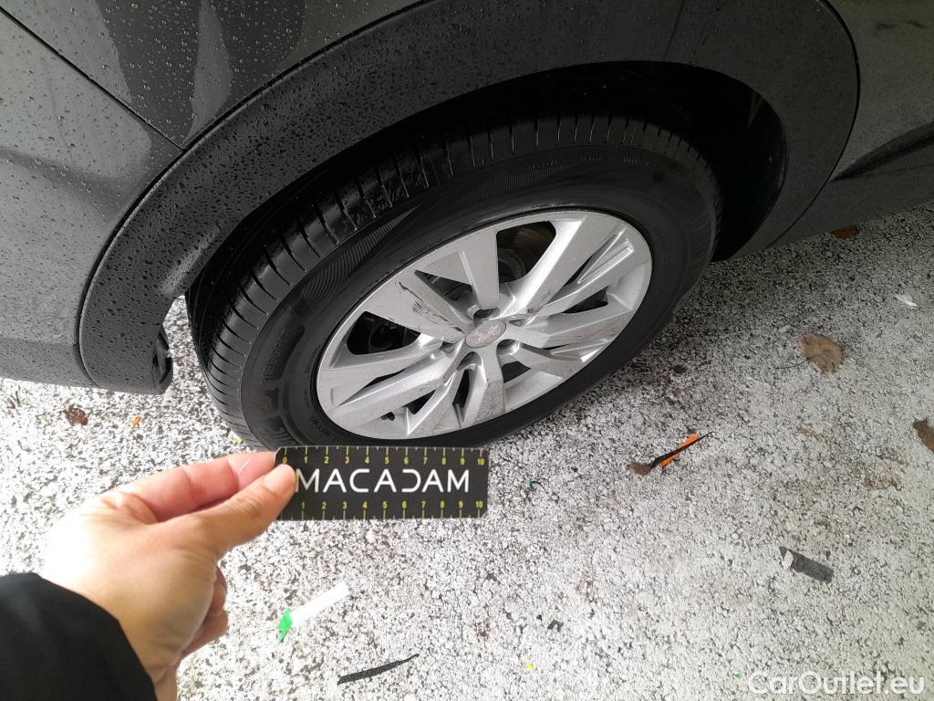  Peugeot  3008 PEUGEOT  / 2020 / 5P / todoterreno 1.5 BlueHDi 96kW (130CV) S&S Active Pack (AC3) #4