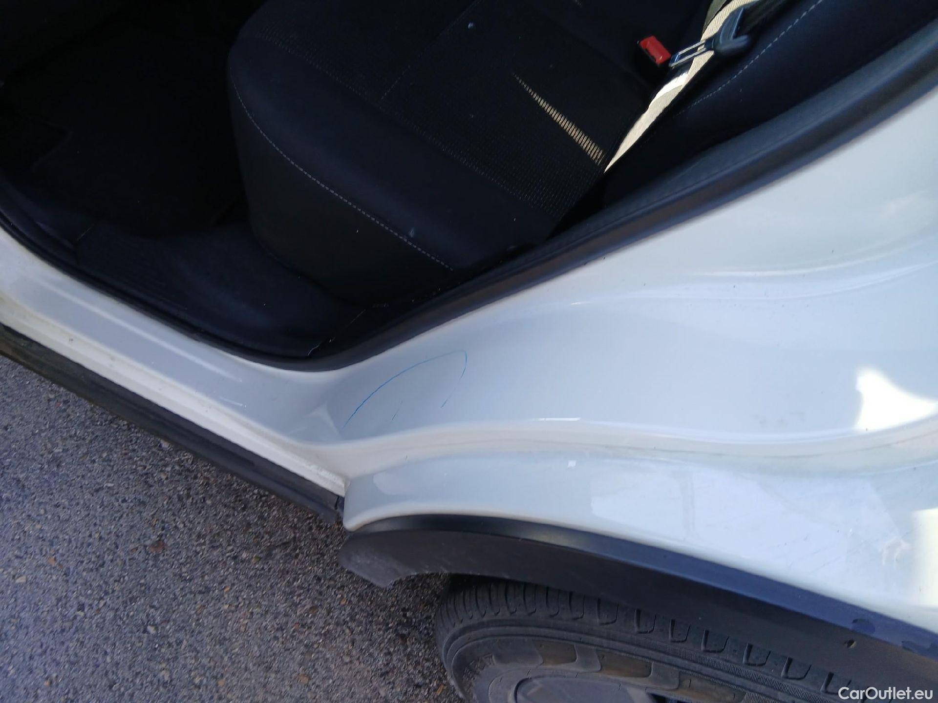  Nissan  Qashqai NISSAN  / 2021 / 5P / todoterreno DIG-T 116kW (158CV) mHEV Xtronic Acenta (AC2) #18