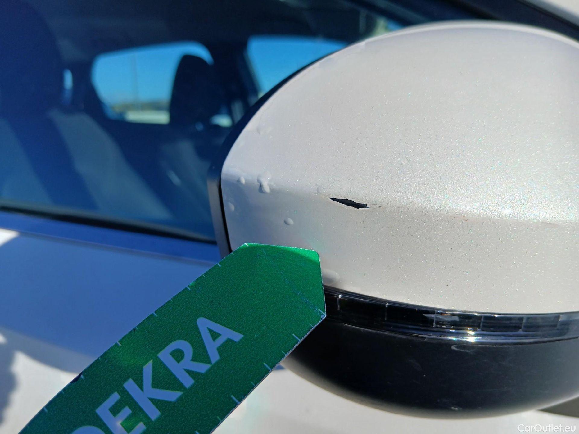  Nissan  Qashqai NISSAN  / 2021 / 5P / todoterreno DIG-T 116kW (158CV) mHEV Xtronic Acenta (AC2) #35