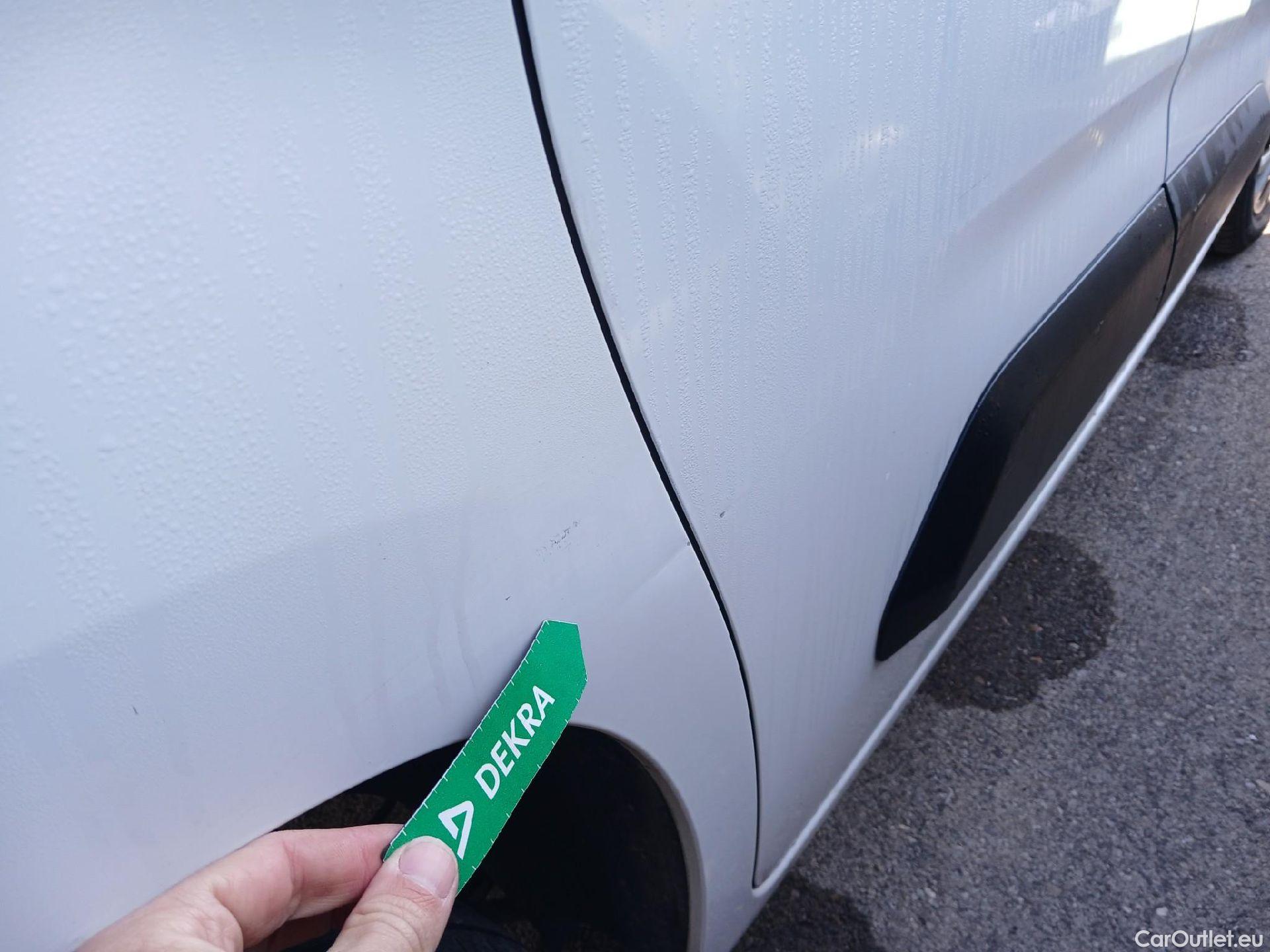  Citroen  Berlingo CITROEN  / 2018 / 4P / monovolumen compacto Talla M BlueHDi 100 S&S LIVE PACK #4