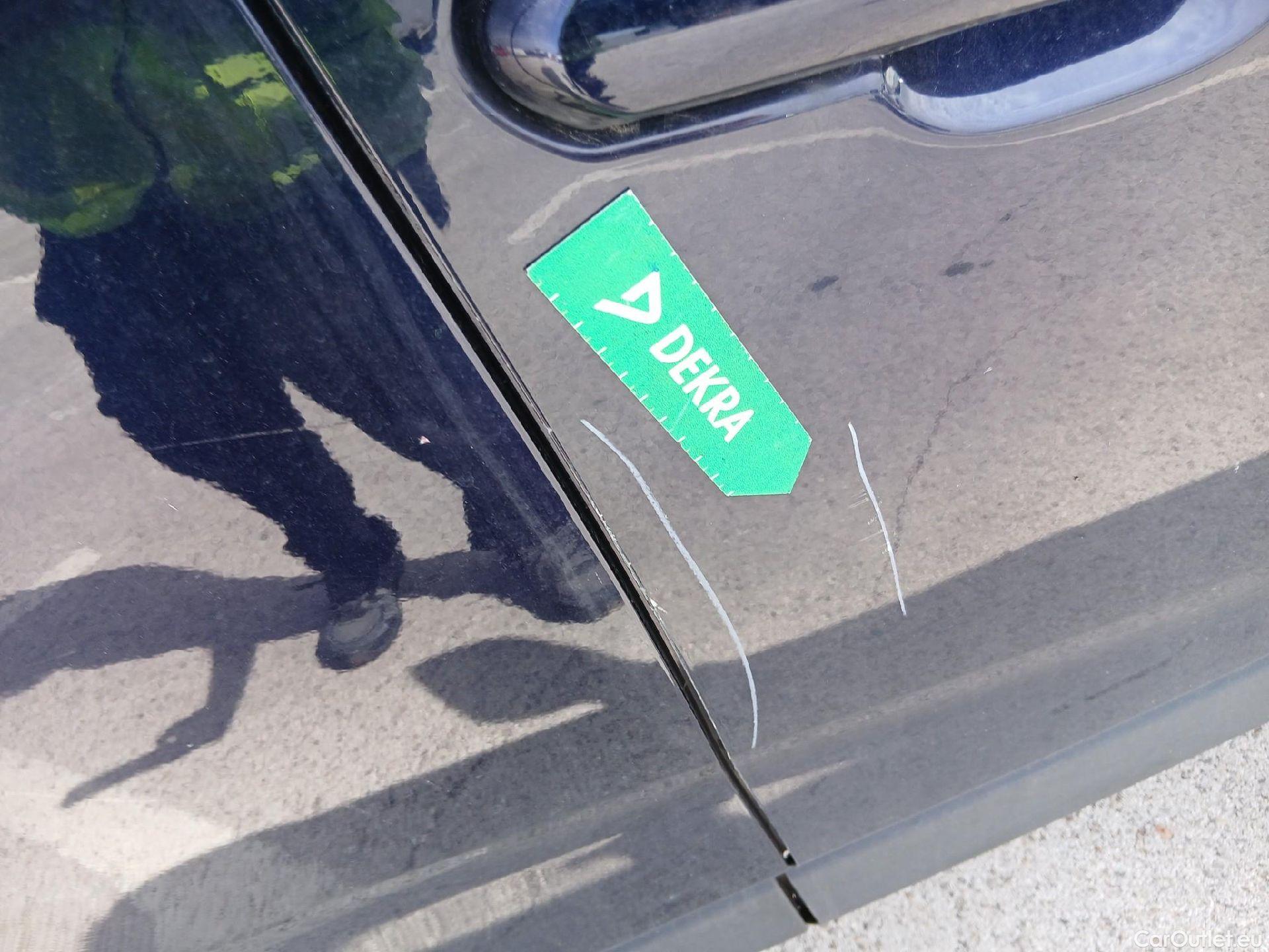  Toyota  RAV4 TOYOTA  / 2018 / 5P / todoterreno 2.5l 220H Advance #38