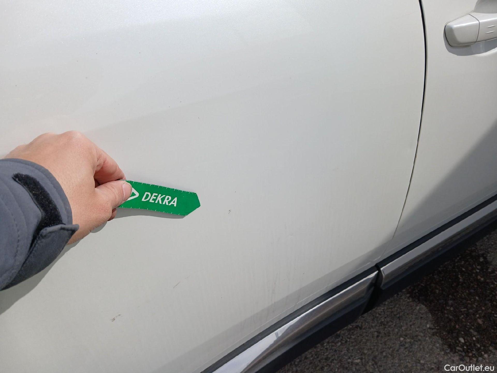  Peugeot  3008 PEUGEOT  / 2020 / 5P / todoterreno 1.5 BlueHDi 96kW S&S Allure Pack EAT8 #30