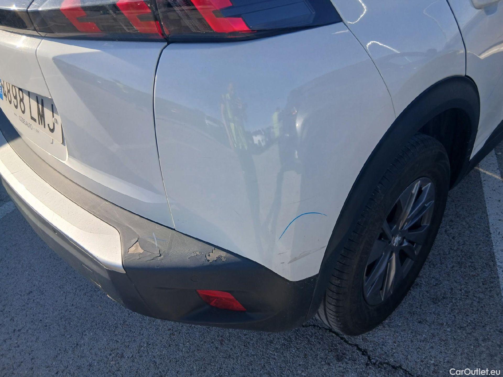  Peugeot  2008 PEUGEOT  / 2019 / 5P / todoterreno Active Pack BlueHDI 81kW (110CV) #16