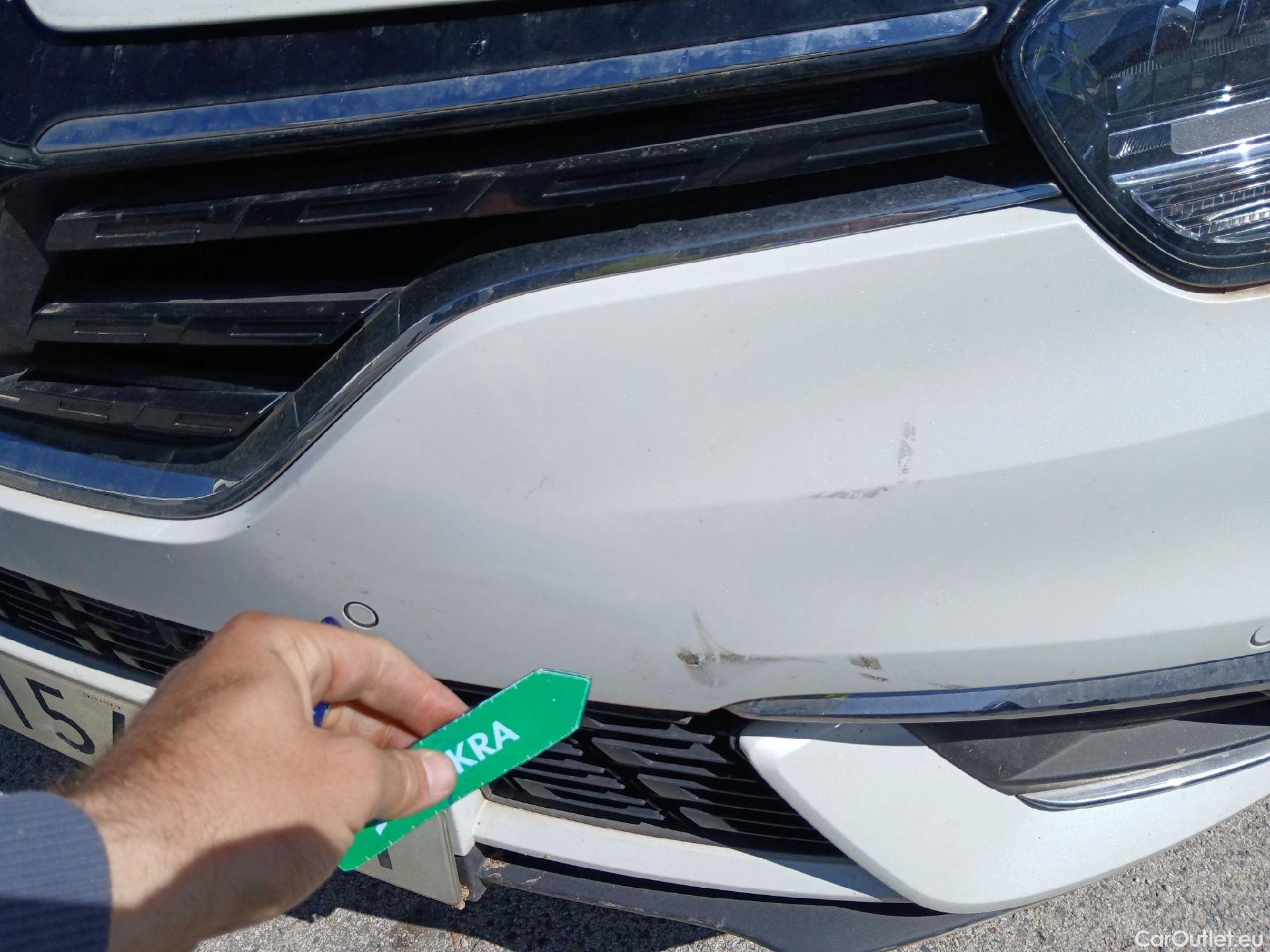  Renault  Grand Scenic RENAULT Grand Scénic / 2016 / 5P / monovolumen compacto Limited TCe 103 kW (140CV) EDC GPF MY21 #9