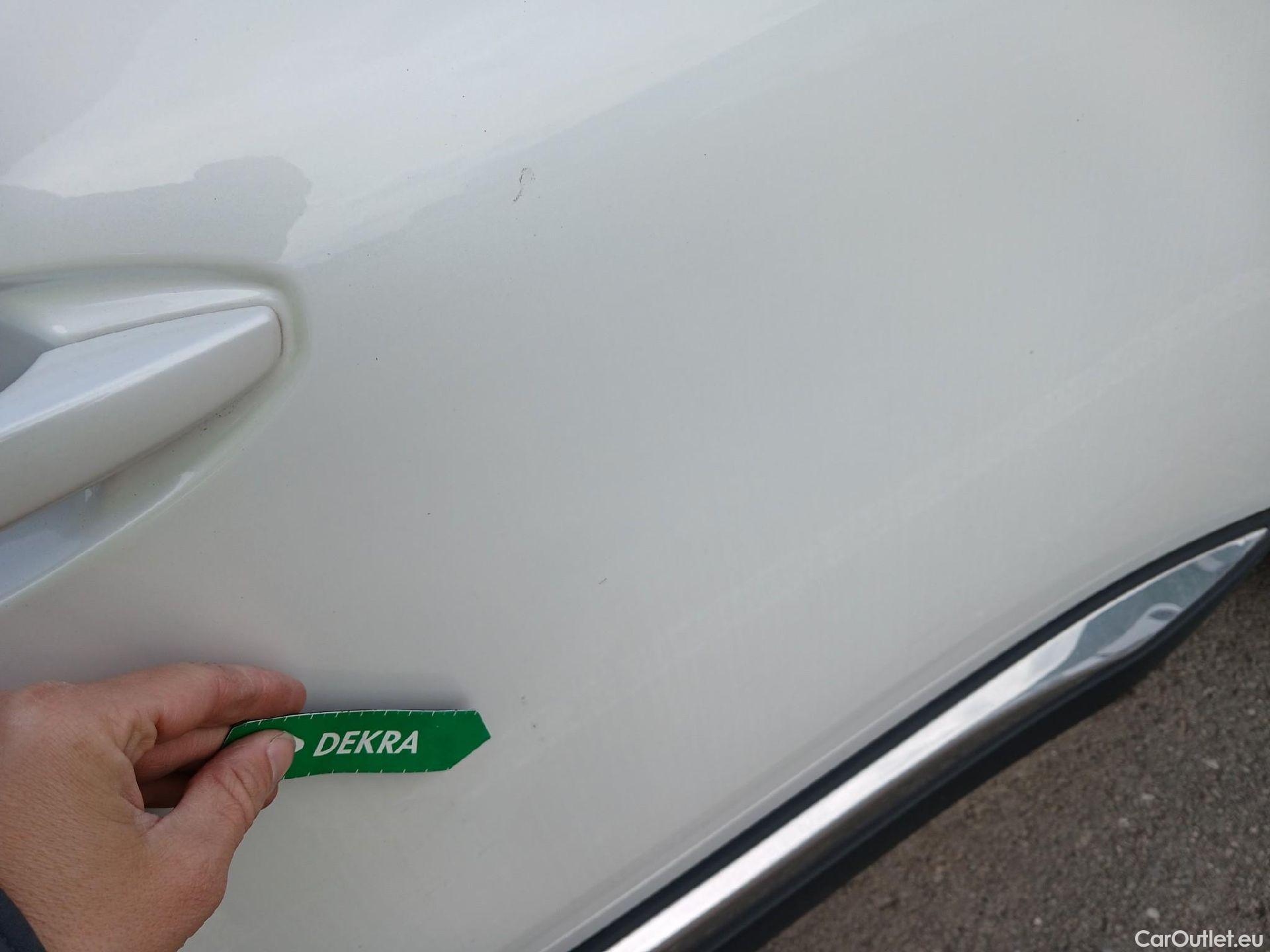  Peugeot  3008 PEUGEOT  / 2020 / 5P / todoterreno 1.5 BlueHDi 96kW S&S Allure Pack EAT8 #27