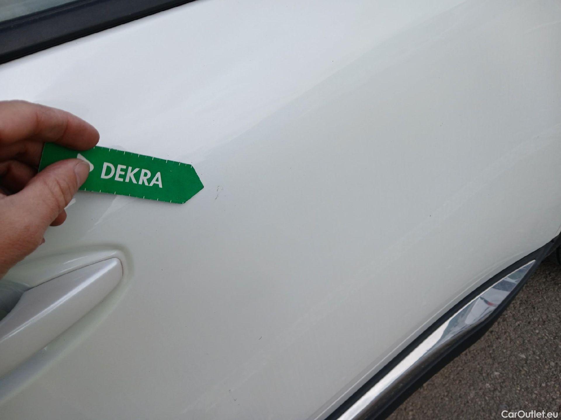  Peugeot  3008 PEUGEOT  / 2020 / 5P / todoterreno 1.5 BlueHDi 96kW S&S Allure Pack EAT8 #28