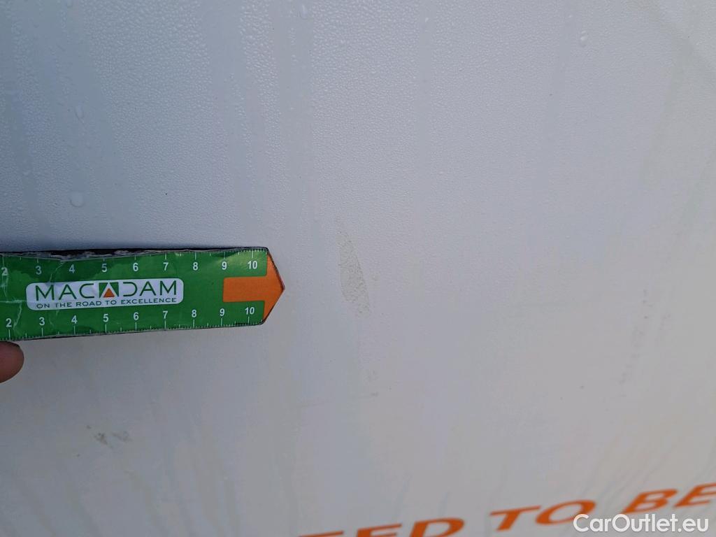  Peugeot  2008 PEUGEOT  / 2019 / 5P / todoterreno Allure BlueHDI 81kW (110CV) #13