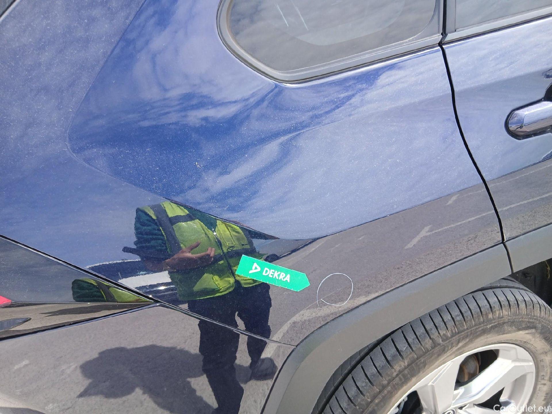  Toyota  RAV4 TOYOTA  / 2018 / 5P / todoterreno 2.5l 220H Advance #33