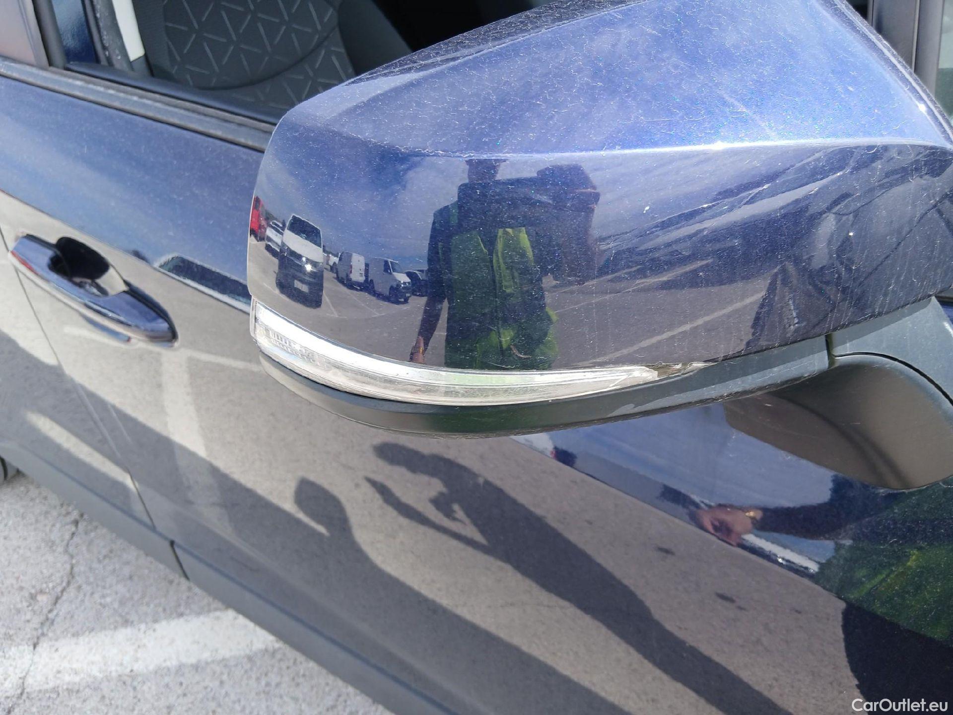  Toyota  RAV4 TOYOTA  / 2018 / 5P / todoterreno 2.5l 220H Advance #40