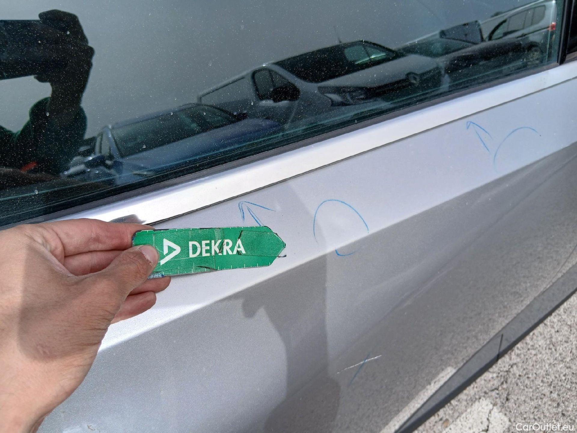  Nissan  Qashqai NISSAN  / 2021 / 5P / todoterreno DIG-T 103kW (140CV) mHEV 4x2 Acenta #40