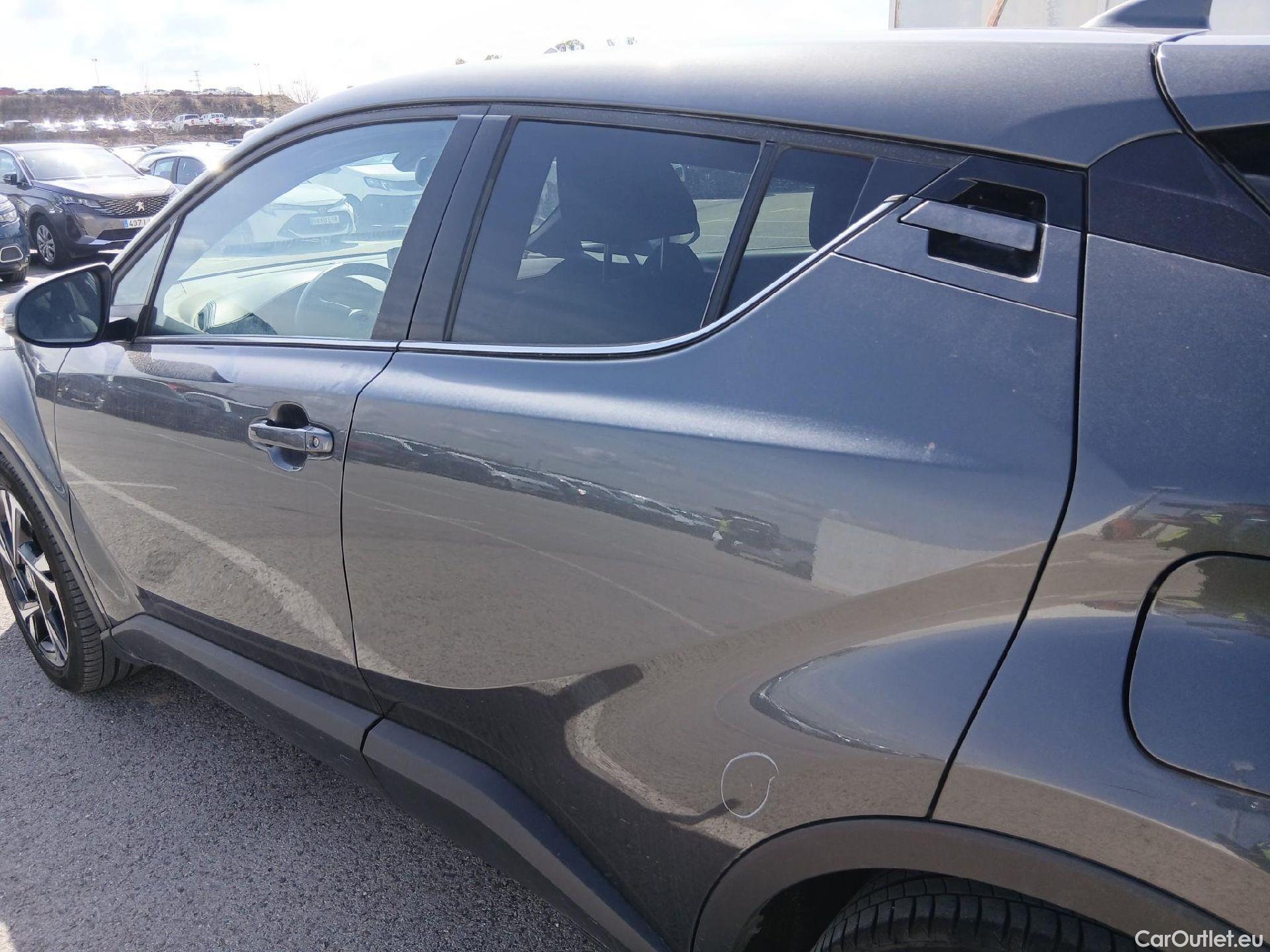  Toyota  C-HR TOYOTA  / 2019 / 5P / todoterreno 2.0 180H Advance #16