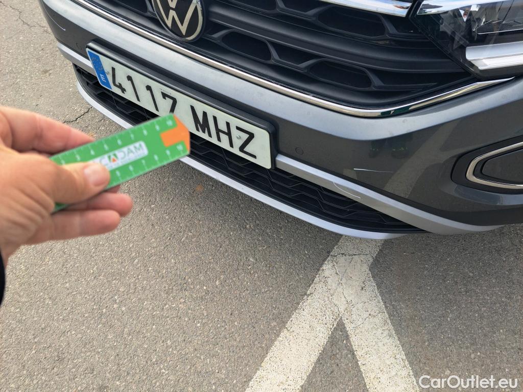  Volkswagen  T-ROC VOLKSWAGEN  / 2021 / 5P / todoterreno Life 2.0 TDI 85kW (115CV) (AC4) #23