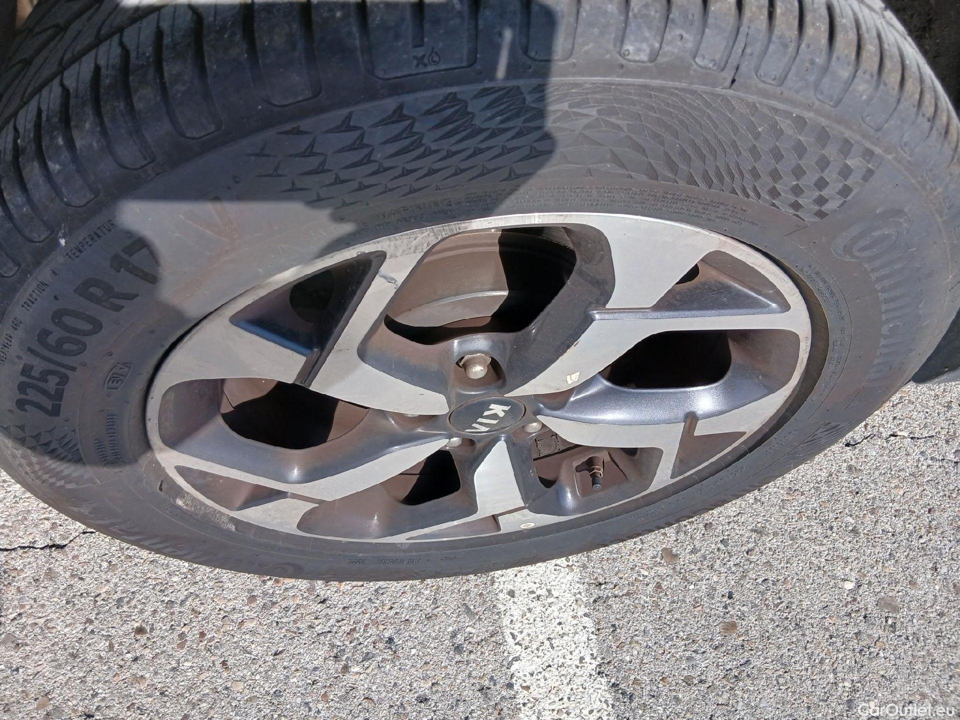  KIA  Sportage KIA  / 2018 / 5P / todoterreno 1.6 MHEV Drive Plus 100kW (136CV) 4x2 #8