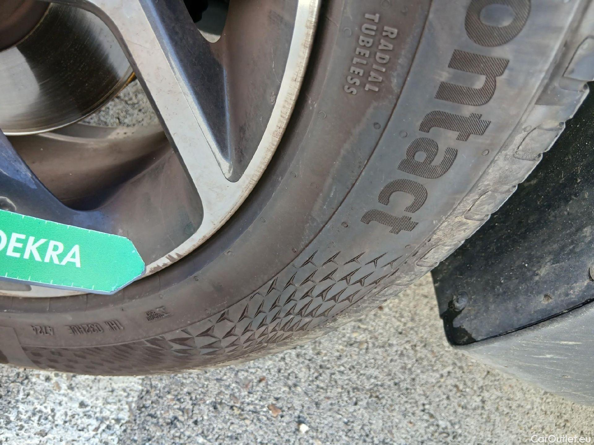  KIA  Sportage KIA  / 2018 / 5P / todoterreno 1.6 MHEV Drive Plus 100kW (136CV) 4x2 #2