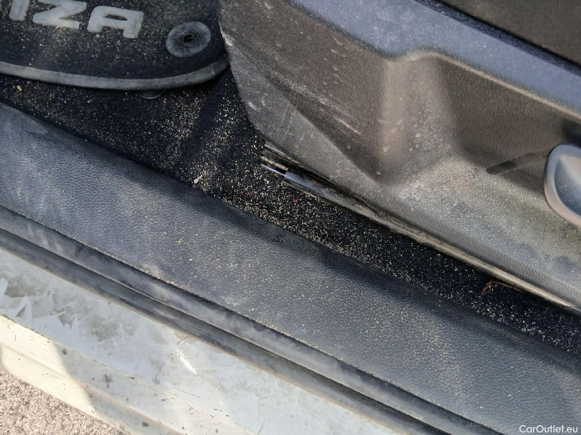  Seat  Ibiza SEAT  / 2017 / 5P / berlina con portón 1.0 MPI 59kW (80CV) Reference XL(SP) #17