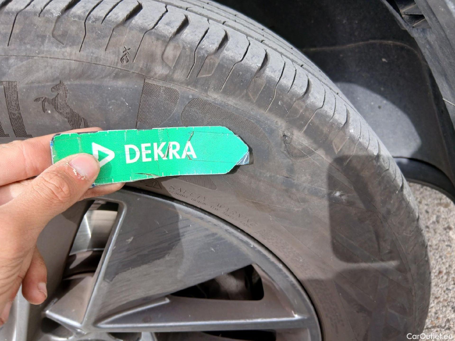  Nissan  Qashqai NISSAN  / 2021 / 5P / todoterreno DIG-T 103kW (140CV) mHEV 4x2 Acenta #52