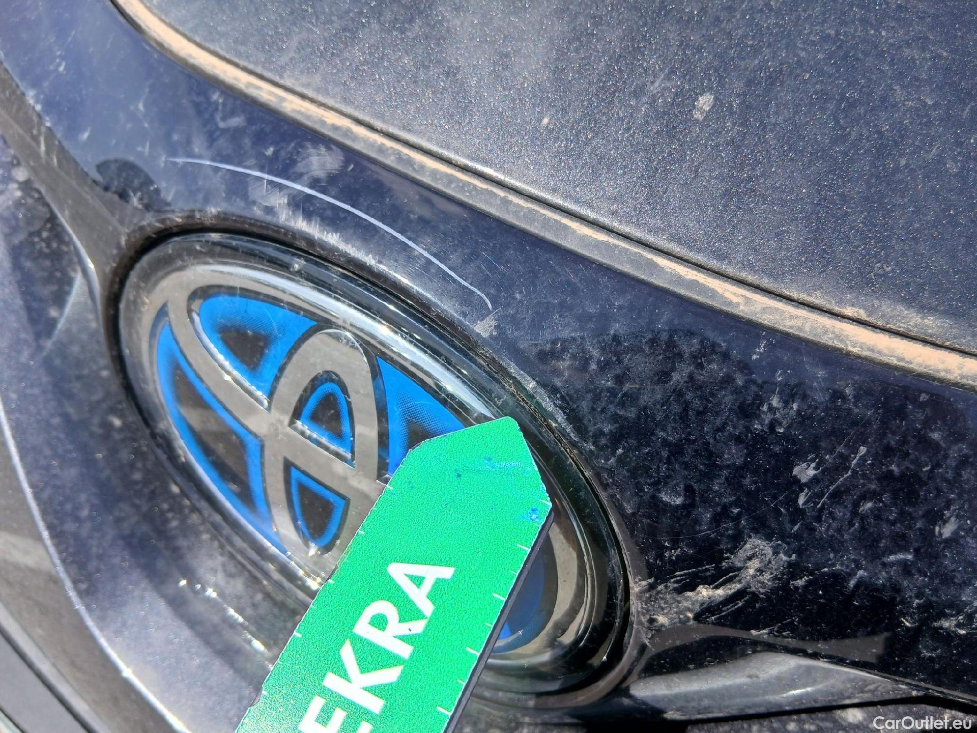  Toyota  C-HR TOYOTA  / 2019 / 5P / todoterreno 2.0 180H Advance #11