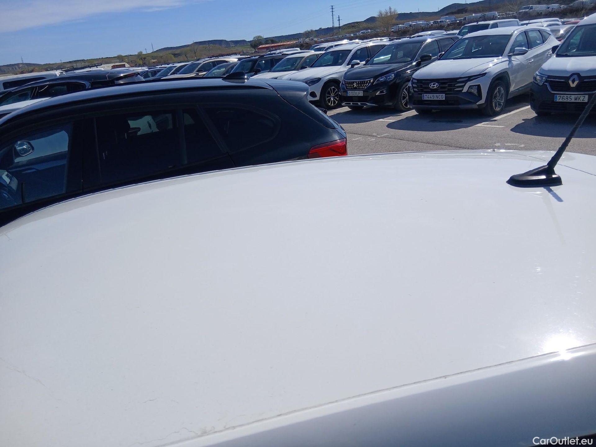  Seat  Ibiza SEAT  / 2017 / 5P / berlina con portón 1.0 MPI 59kW (80CV) Reference XL(SP) #19