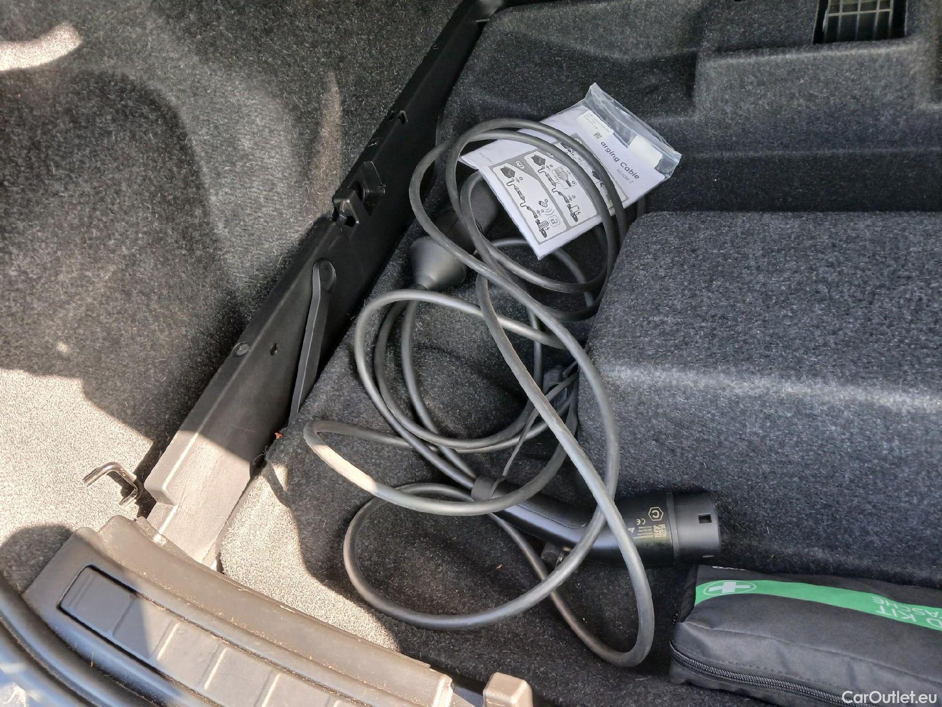  Volvo  XC 40 VOLVO XC40 / 2017 / 5P / todoterreno 1.5 T4 Twin Recharge Inscription Ex Auto #27