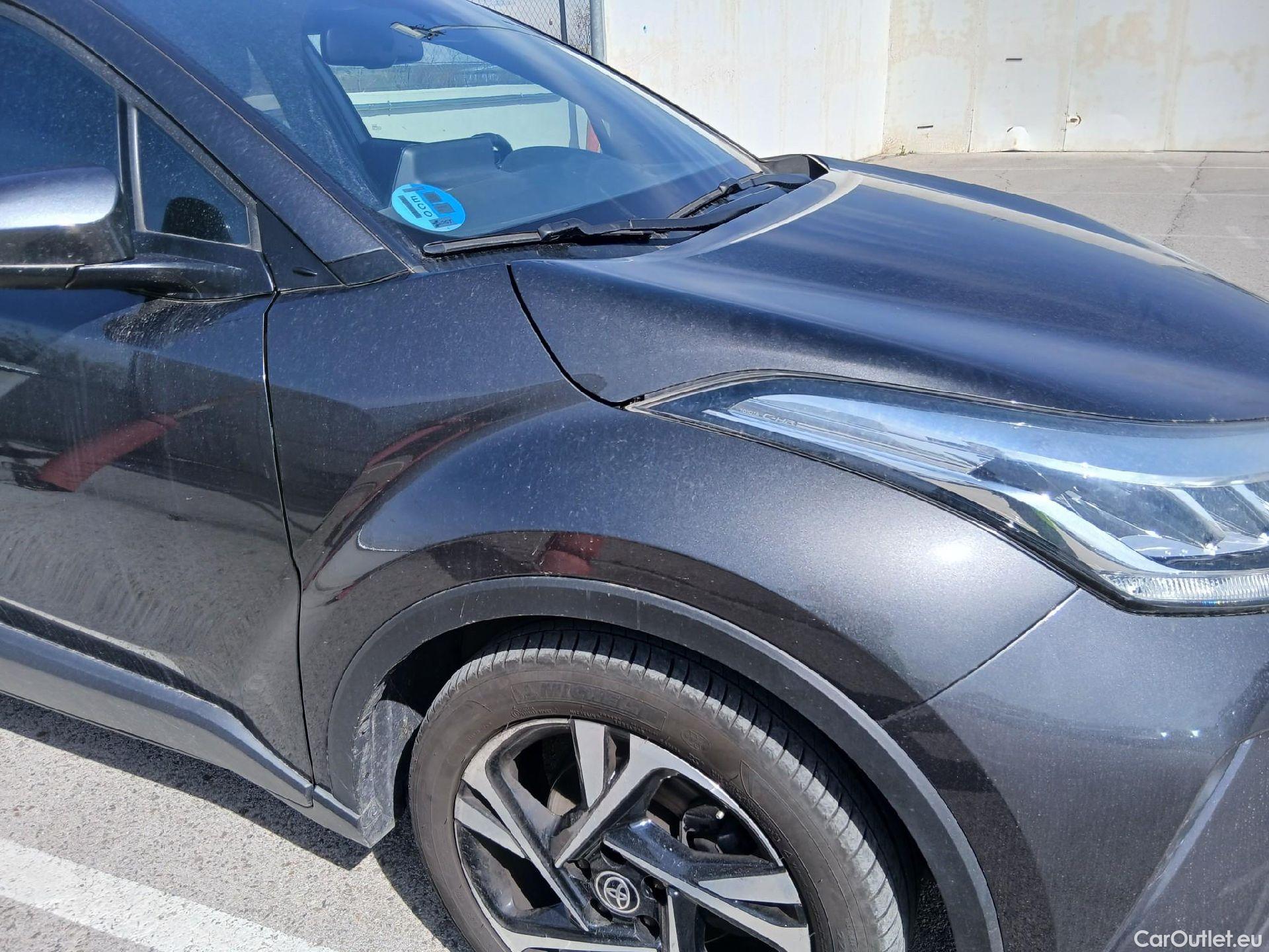  Toyota  C-HR TOYOTA  / 2019 / 5P / todoterreno 2.0 180H Advance #42