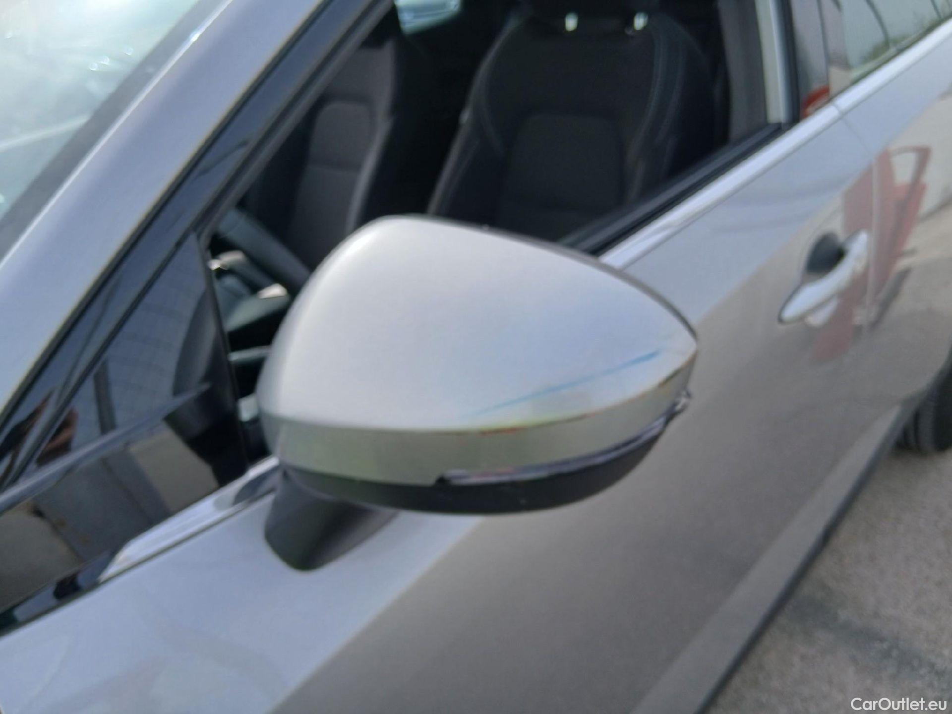  Nissan  Qashqai NISSAN  / 2021 / 5P / todoterreno DIG-T 103kW (140CV) mHEV 4x2 Acenta #11